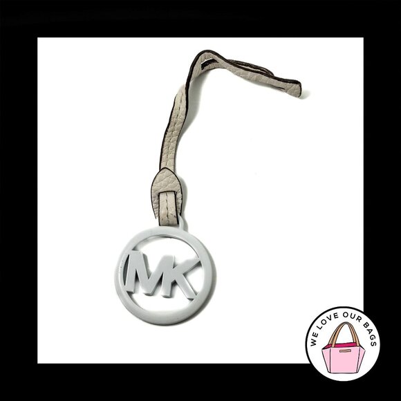 MICHAEL KORS White LEATHER Strap Key Fob Bag Charm Keychain Hang Tag - Picture 1 of 2